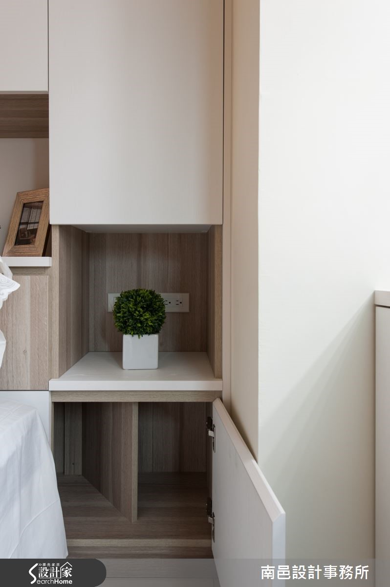 一家四口住在僅 25 坪的新家中，正因為坪數較小，「收